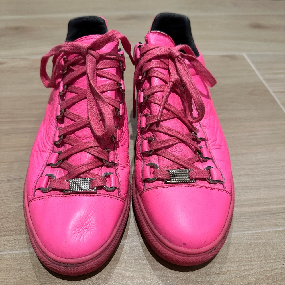 Balenciaga Arena Low top sneakers in hot pink